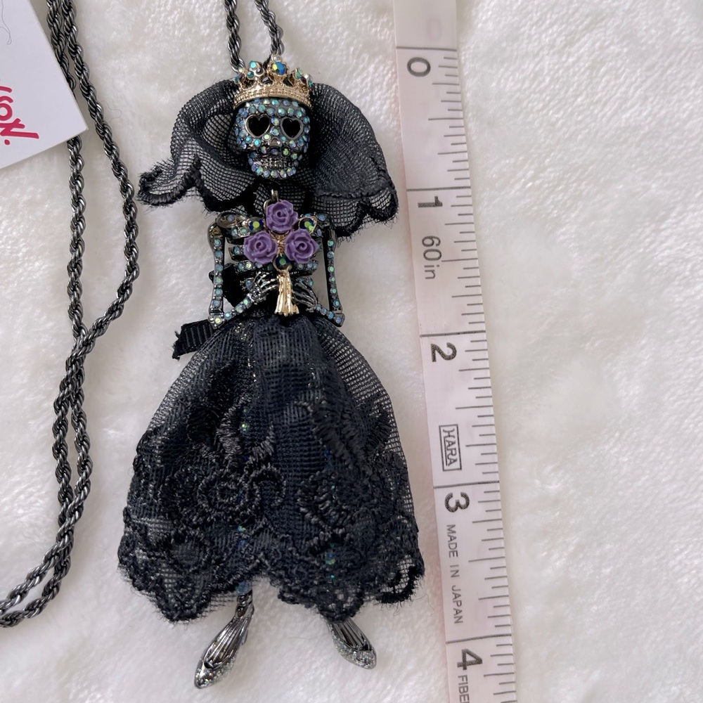 Betsey Johnson Skeleton Bride Necklace - Picture 9 of 9